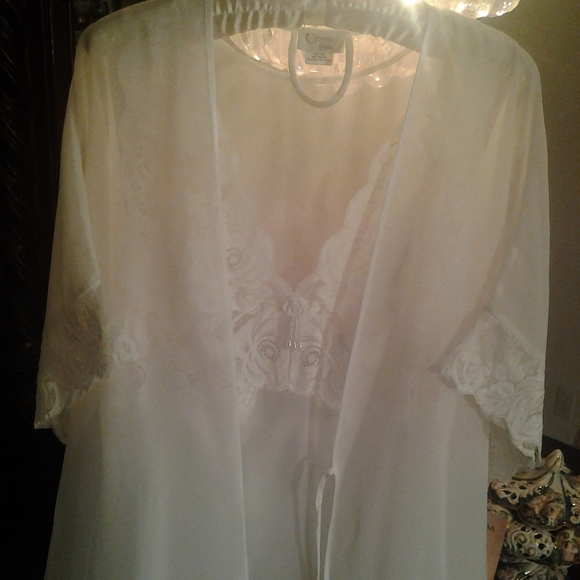 NEW CINEMA 2PC WHITE SATIN SEDUCTIVE LINGERIE MED - Picture 4 of 8